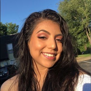 Meet your Posher, Itzel